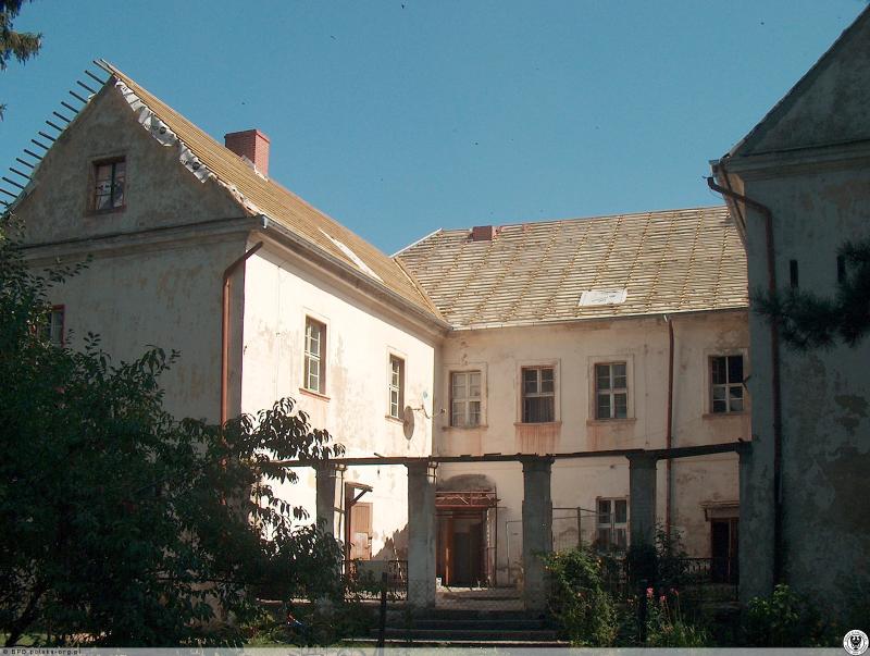 Pałac w Milinie remont dachu 2008