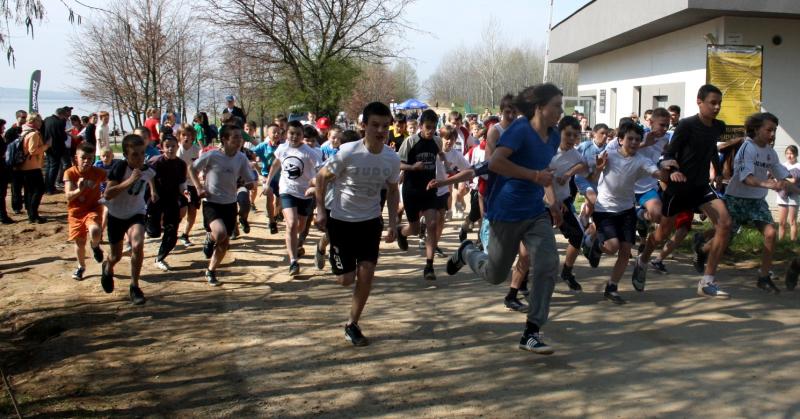 Biegi przełajowe nad Zalewem Mietkowskim 2012 start OSW