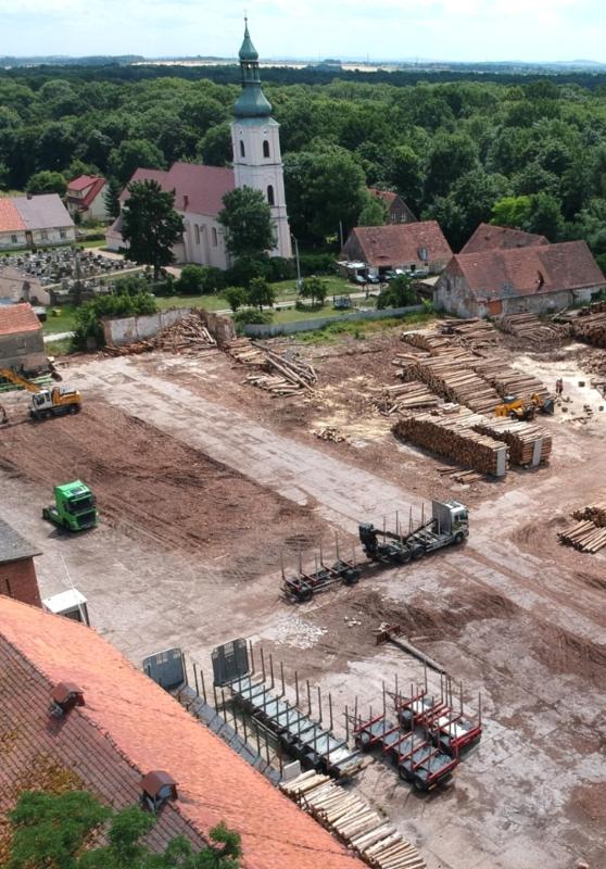 Teren dawnej spółdzielni i kościół w Milinie 2023