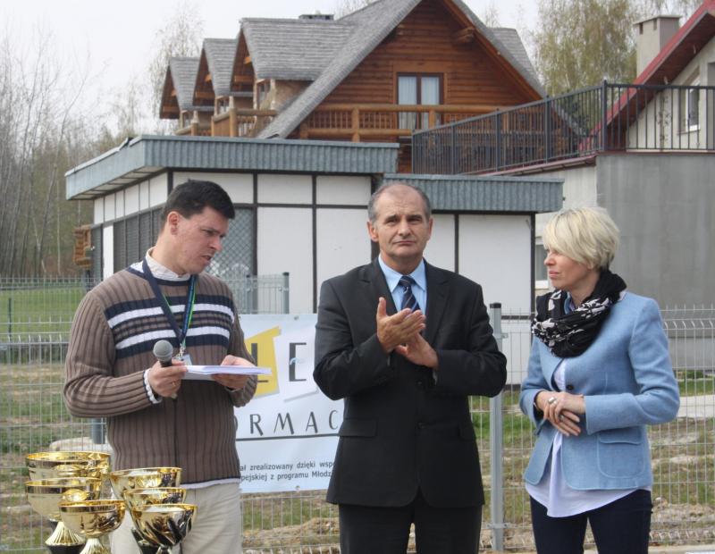 Biegi przełajowe nad Zalewem Mietkowskim 2012 przed dekoracją