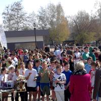 Biegi przełajowe nad Zalewem Mietkowskim 2012 przed dekoracją